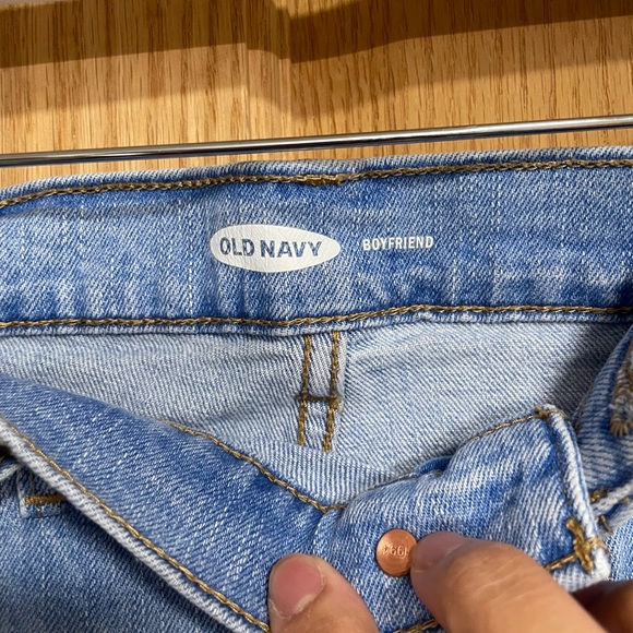 Old navy boyfriend jeans - Picture 5 of 5